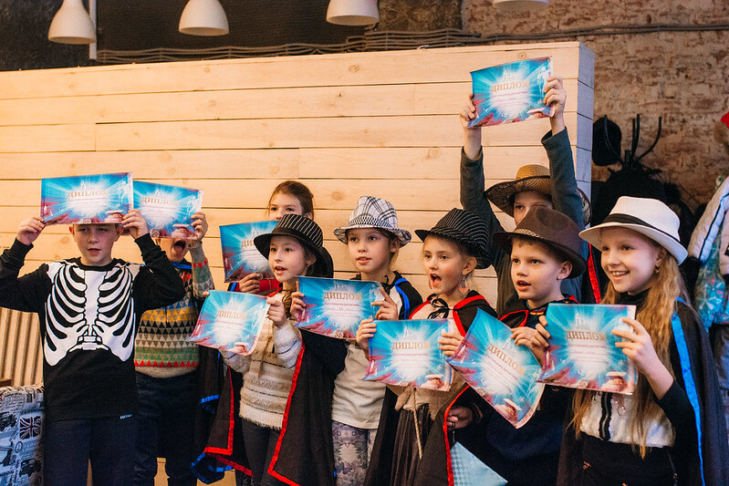 Как отметить Новый год классом — идеи для младших школьников в Краснодаре